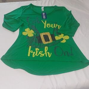 Mac & Belle  Green Irish Long Sleeve Tee.Size Small New .
